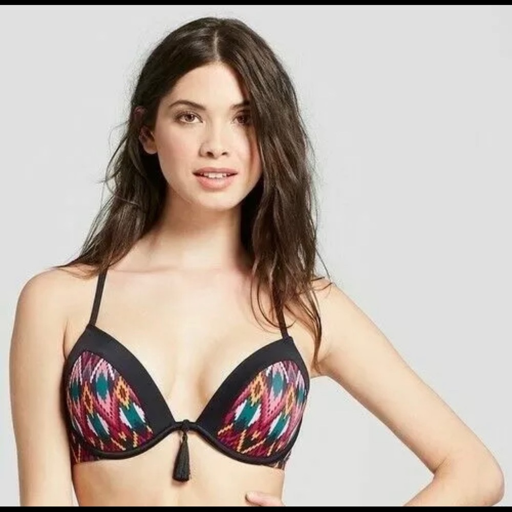 Shade shore target women’s Black bikini top 34d